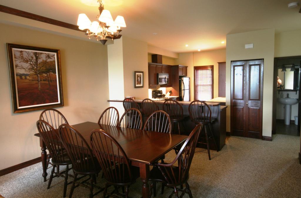 Cap Tremblant Mountain Resort Mont-Tremblant Rom bilde