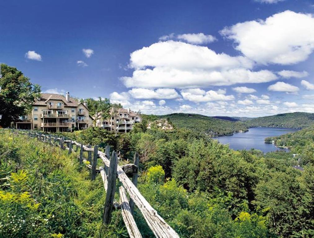 Cap Tremblant Mountain Resort Mont-Tremblant Eksteriør bilde