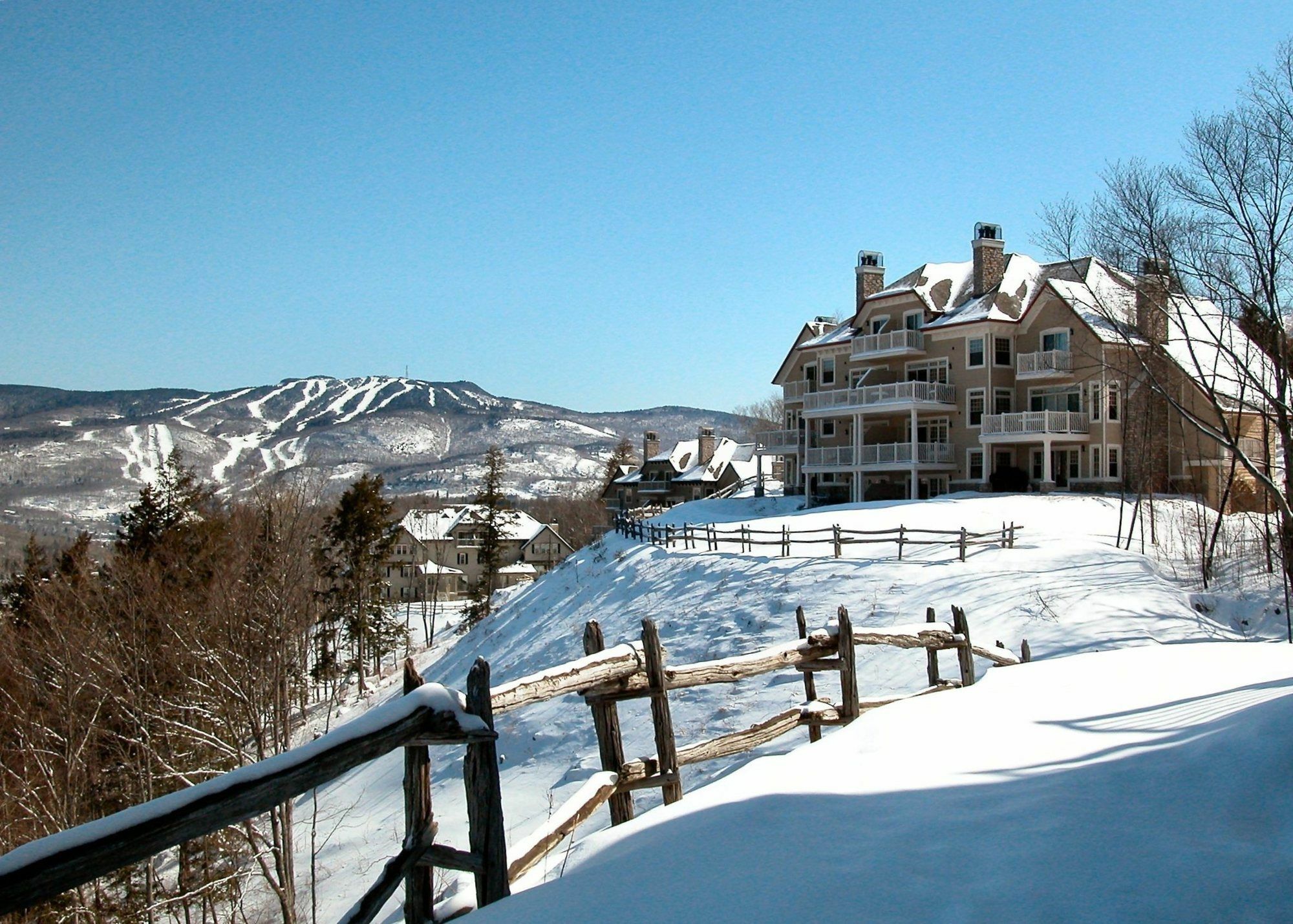 Cap Tremblant Mountain Resort Mont-Tremblant Eksteriør bilde